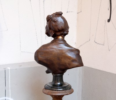 Fernand CIAN (1889-1954) - Jeune fille à la rose, bronze à double patine