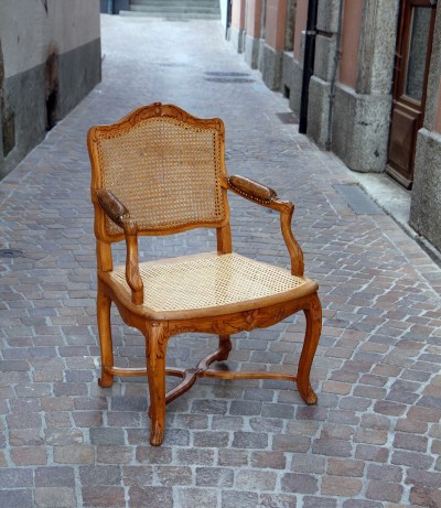 Fauteuil canné de style Régence - Travail ancien, restauré