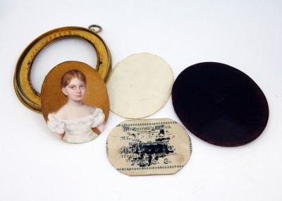 Portrait miniature de petite fille, vers 1825 - Ecole anglaise