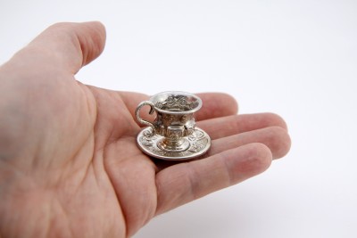 Tasse à déjeuner en argent miniature - Minuscula par Jules Girardot, actif à Paris de 1849 à 1861