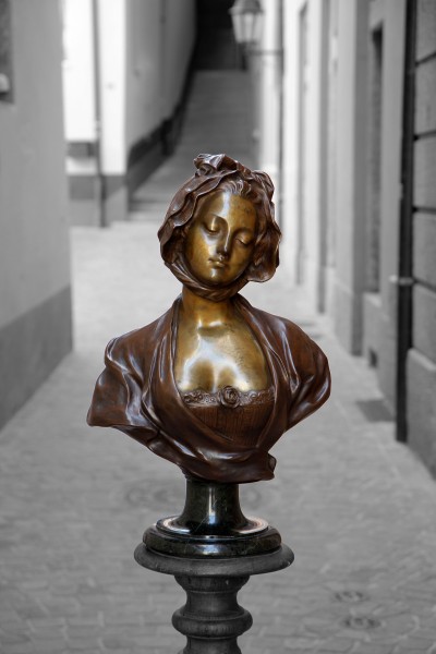 Fernand CIAN (1889-1954) - Jeune fille à la rose, bronze à double patine