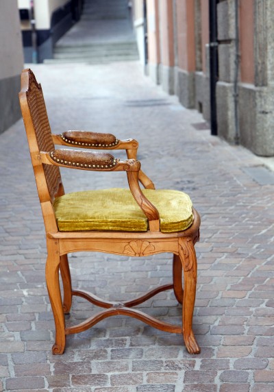 Fauteuil canné de style Régence - Travail ancien, restauré