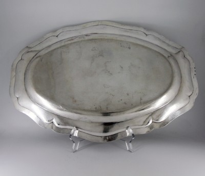 Très grand plat en argent massif armorié, par Eloi Guérin - Paris, 1755-1756