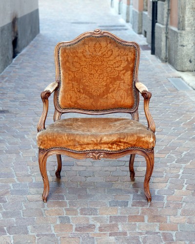 Fauteuil à la Reine estampillé I. Boucault - Jean Boucault (1705-1786, reçu maître en 1728)