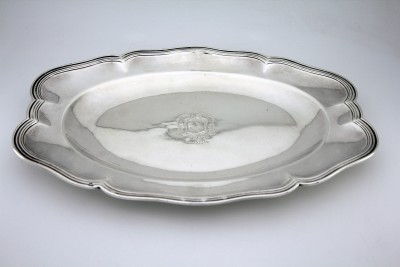 Petit plat en argent massif armorié, par Claude Laurent - Paris, 1743-1744