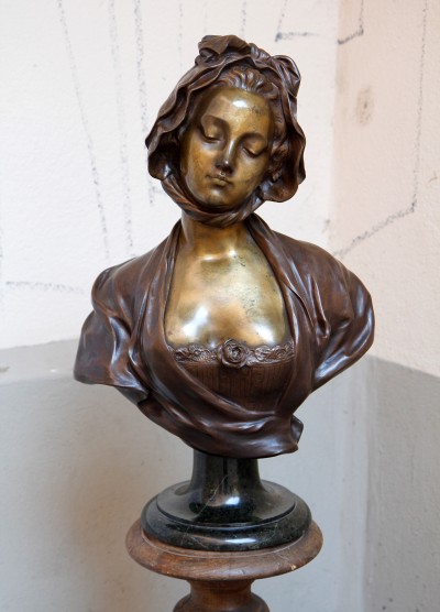 Fernand CIAN (1889-1954) - Jeune fille à la rose, bronze à double patine