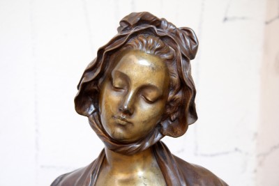 Fernand CIAN (1889-1954) - Jeune fille à la rose, bronze à double patine