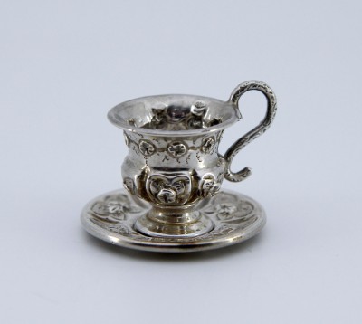 Tasse à déjeuner en argent miniature - Minuscula par Jules Girardot, actif à Paris de 1849 à 1861