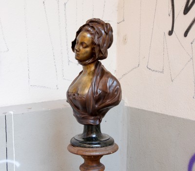 Fernand CIAN (1889-1954) - Jeune fille à la rose, bronze à double patine