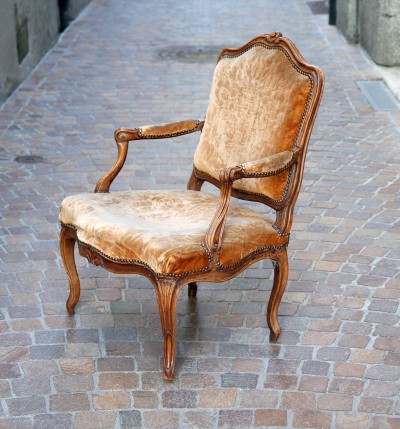 Fauteuil à la Reine estampillé I. Boucault - Jean Boucault (1705-1786, reçu maître en 1728)