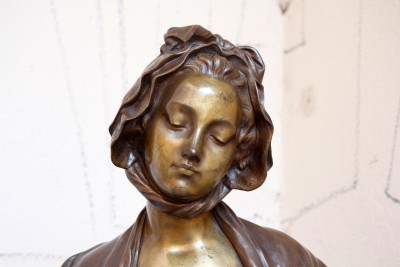 Fernand CIAN (1889-1954) - Jeune fille à la rose, bronze à double patine